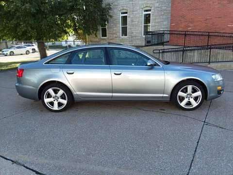 All wheel drive with new tires runs and drives excellent fully loaded for sale in Rock Island, IA