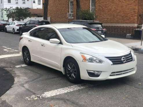 2015 Nissan Altima - cars & trucks - by owner - vehicle automotive... for sale in Richmond Hill, NY