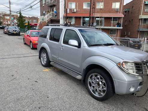 2005 Nissan pathfinder SE 4 x 4 - cars & trucks - by owner - vehicle... for sale in Brooklyn, NY