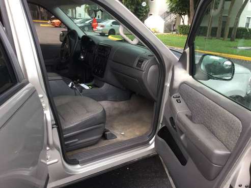 2004 ford explorer - cars & trucks - by owner - vehicle automotive... for sale in Boca Raton, FL