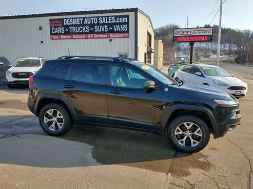 2016 Jeep Cherokee Trailhawk - - by dealer - vehicle for sale in Cross Plains, WI
