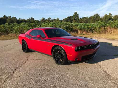 2015 DODGE CHALLENGER R/T PLUS * LOW MILES * CLEAN TITLE for sale in Commerce, GA