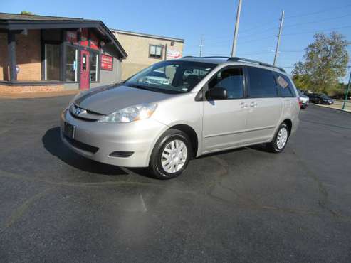 2006 Toyota Sienna - cars & trucks - by dealer - vehicle automotive... for sale in Fenton, MO