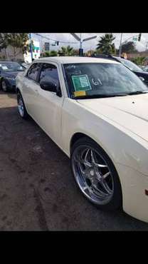2009 Chrysler 300 - cars & trucks - by owner - vehicle automotive sale for sale in Los Angeles, CA