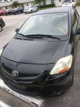 2007 Toyota Yaris for sale in Lake Worth, FL