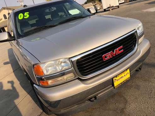 05' GMC Yukon XL 1500 4WD, 3rd Row, Low 118K, Clean in/out - cars &... for sale in Visalia, CA