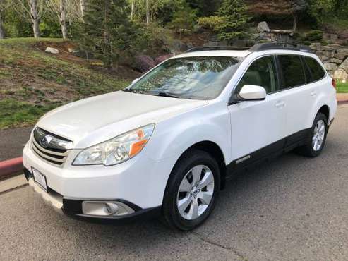 2011 Subaru Outback 2 5i Limited AWD - 1owner, Loaded, Clean title for sale in Kirkland, WA