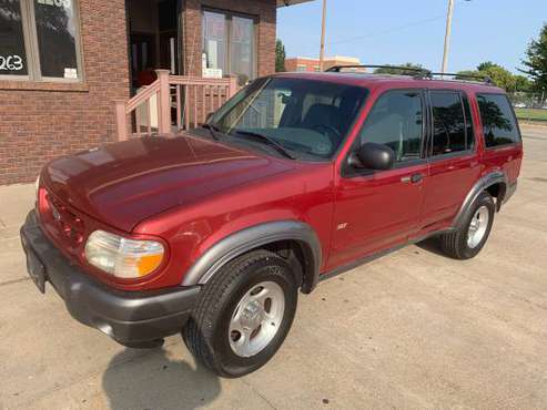 2000 Ford Explorer - cars & trucks - by dealer - vehicle automotive... for sale in Lincoln, NE