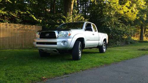 2007 Toyota Tacoma SR5 4.0 V6 Auto 4x4 Low Mileage, Very Clean for sale in Pittston, PA