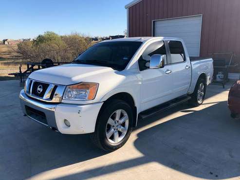2011 Nissan Titan SL 4x4 - cars & trucks - by owner - vehicle... for sale in Joshua, TX