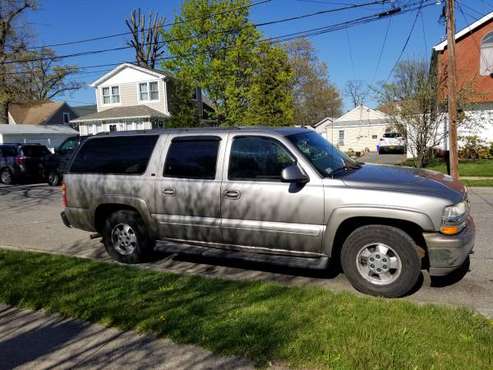 2003 chevy suburban LT 1500 dlx model for sale in Freeport, NY