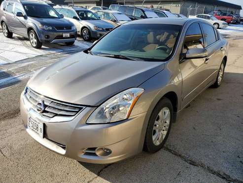 2012 Nissan Altima - cars & trucks - by dealer - vehicle automotive... for sale in Rockford, IL