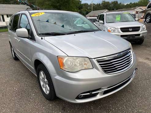 2011 CHRYSLER TOWN COUNTRY TOURING ,BACK UP CAMERA , FINANCE... for sale in Copan, NJ