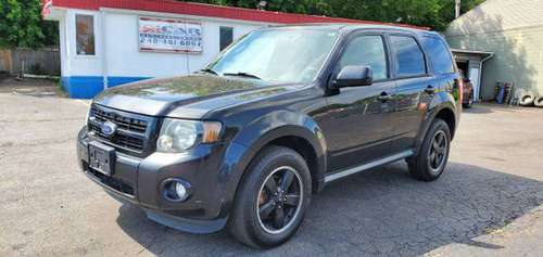 2011 Ford Escape XLT - cars & trucks - by dealer - vehicle... for sale in Pontiac, MI
