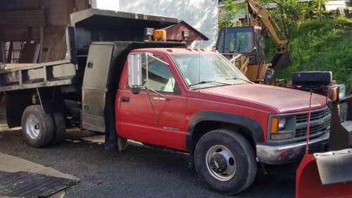Chevy Dump Truck 3500 4x4 diesel '95 for sale in Kingston, PA
