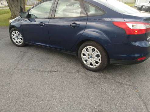 2012 Ford focus SE - cars & trucks - by owner - vehicle automotive... for sale in Clay, NY