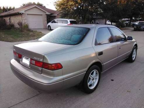 1997 TOYOTA CAMRY DRIVES PERFECT AND SMOOTH CLEAN - cars & trucks -... for sale in Mesquite, TX
