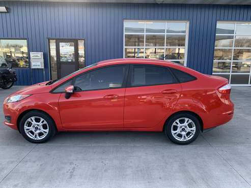 2015 Ford Fiesta SE - - by dealer - vehicle automotive for sale in Grand Forks, ND
