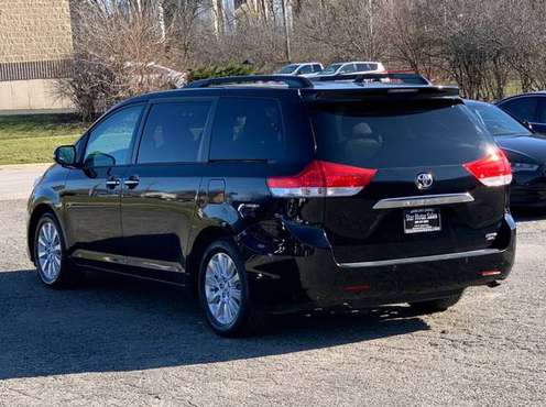 2013 Toyota Sienna Limited AWD 117,591 miles - cars & trucks - by... for sale in Downers Grove, IL