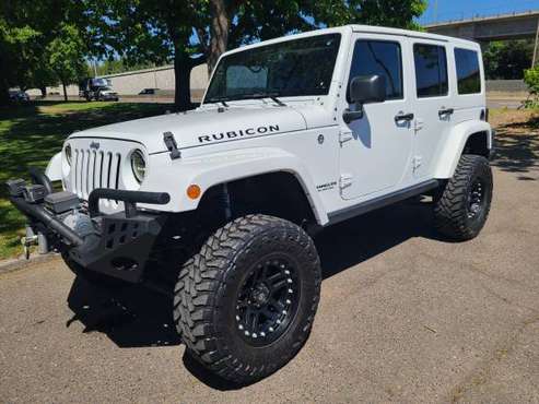 2016 Jeep Wrangler Rubicon Unlimited 3 Lift 35 s Winch Manual White for sale in Portland, OR