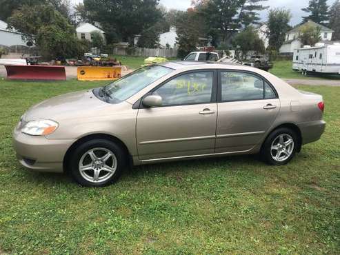 2004 TOYOTA COROLLA LE for sale in Rome, NY