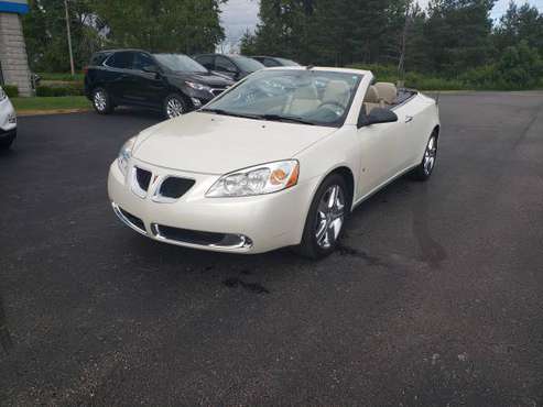 White Diamond 2009 Pontiac G6 GT Convertible Only 31, 000 Miles! for sale in Bad Axe, MI