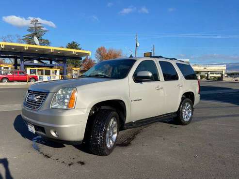 2007 GMC Yukon 4X4 - Loaded and Low Miles - cars & trucks - by owner... for sale in Vancouver, OR