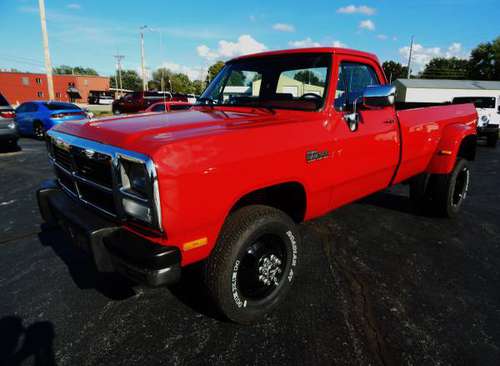 1992 DODGE RAM W350 5.9L 5-SPEED MANUAL GOOSENECK BALL NEW TIRES NICE! for sale in Carthage, MO