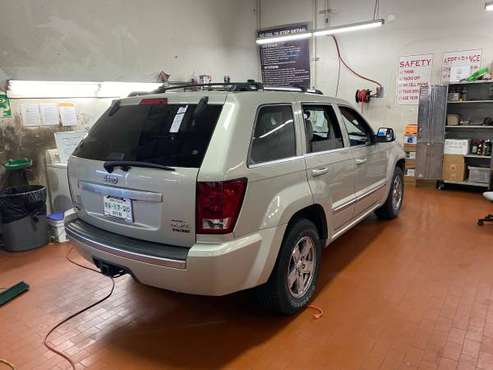 2006 Jeep Grand Cherokee for sale by owner - - by for sale in Cassville, MO