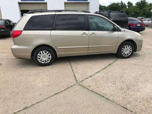 2006 TOYOTA SIENNA FWD WHOLESALE AUTOS NAVY FEDERAL USAA - cars &... for sale in Norfolk, VA