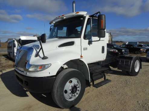 2007 International 8500 S/A Semi Tractor - cars & trucks - by dealer... for sale in Eyota, MN