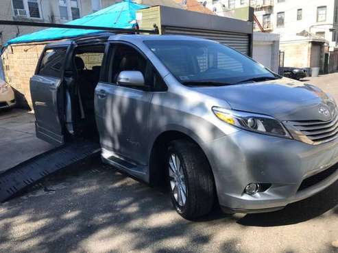 2016 Toyota Sienna Limited Braunability Mobility Van - cars & trucks... for sale in Cleveland, OH