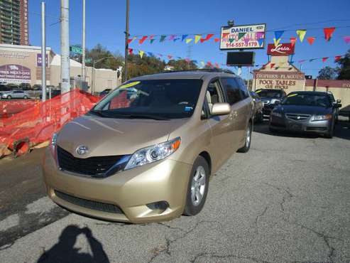 2012 TOYOTA SIENNA LE EXCELLENT CONDITION!!!! - cars & trucks - by... for sale in NEW YORK, NY