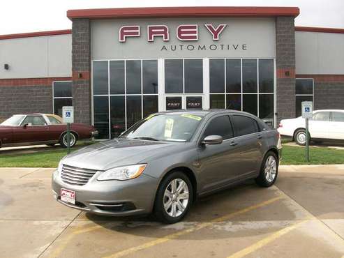 2011 CHRYSLER 200 TOURING - - by dealer - vehicle for sale in Muskego, WI
