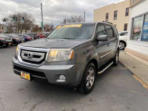 2009 Honda Pilot Touring - cars & trucks - by owner - vehicle... for sale in Albany, NY