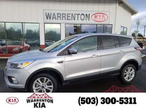 2017 Ford Escape SE SUV - cars & trucks - by dealer - vehicle... for sale in Warrenton, OR