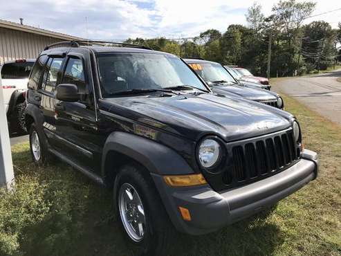 2007 Jeep Liberty Sport, MANUAL, LOW Miles, 4WD, Best Price! - cars... for sale in Branford, CT