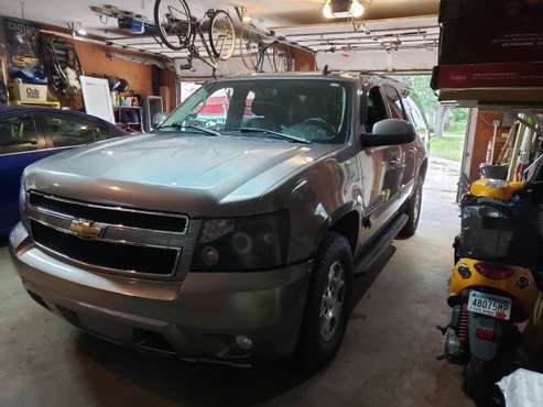 2007 Chevy Suburban LT - cars & trucks - by owner - vehicle... for sale in Saint Paul, MN