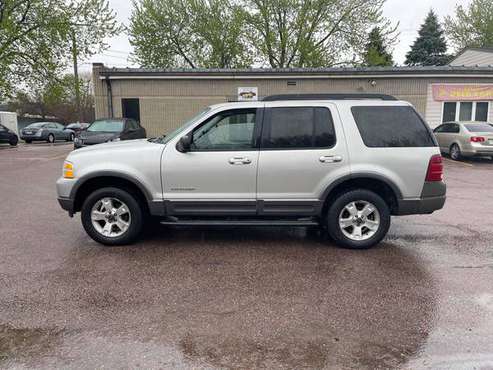 2005 Ford Explorer leather 4WRD 3rd row seats (Bargain) - cars & for sale in Sioux Falls, SD