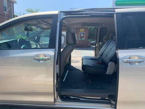 Toyota sienna 2016 Wheelchair - cars & trucks - by owner - vehicle... for sale in Brooklyn, NY