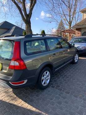 2009 Volvo XC70 - cars & trucks - by owner - vehicle automotive sale for sale in Palos Hills, IL