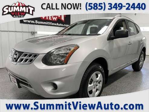 2015 NISSAN Rogue Select S Compact Crossover SUV AWD Clean for sale in Parma, NY