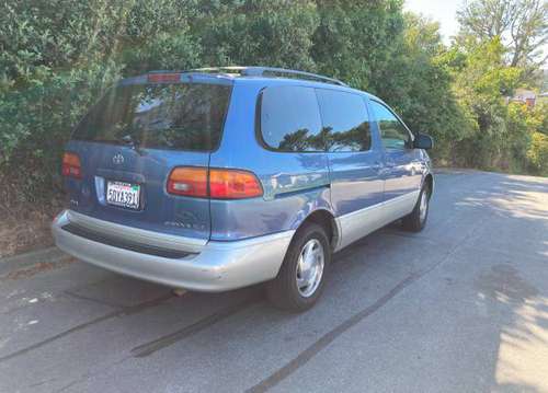 2000 Toyota Sienna XLE Drives Great Well Maintained for sale in San Mateo, CA