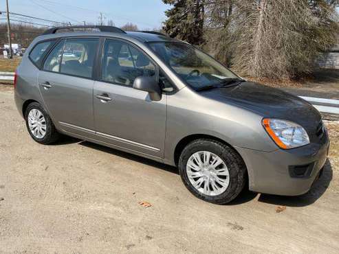 2009 Kia Rondo - - by dealer - vehicle automotive sale for sale in Akron, OH