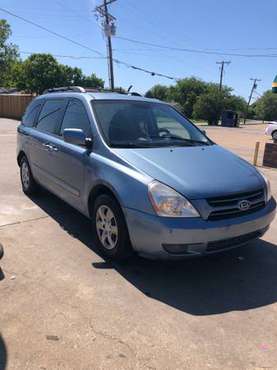 2007 Kia Sedona runs and drives cold Ac Low miles for sale in Mesquite, TX