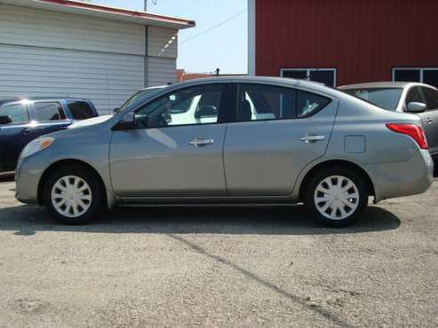 12 Nissan Versa - cars & trucks - by dealer - vehicle automotive sale for sale in Canton, OH