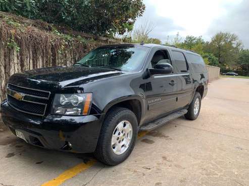 2014 Chevrolet Suburban LT 4WD - cars & trucks - by owner - vehicle... for sale in Wichita Falls, TX