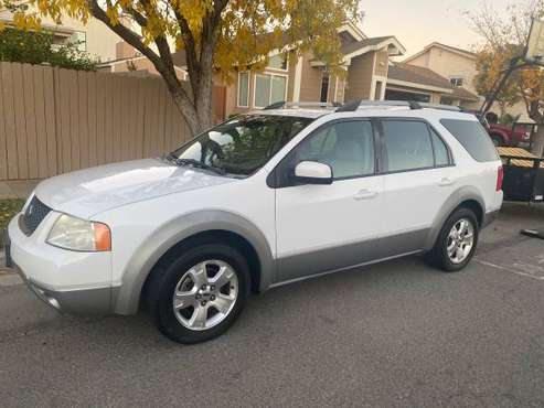 2005 Ford Freestyle Sel - cars & trucks - by owner - vehicle... for sale in Escondido, CA