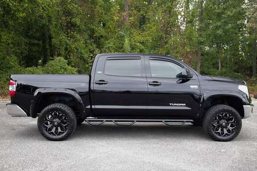 Toyota Tundra 4X4 Truck Lifted Custom Wheels Leather Bluetooth Nice! for sale in Charleston, WV