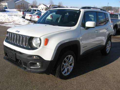 2018 Jeep Renegade Latitude AWD Repairable Loaded for sale in Holmen, WI